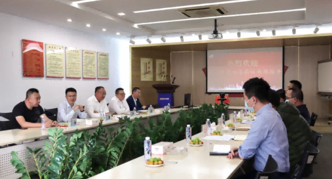 东莞市工信局与镇经发局领导莅临星空电子参观指导
